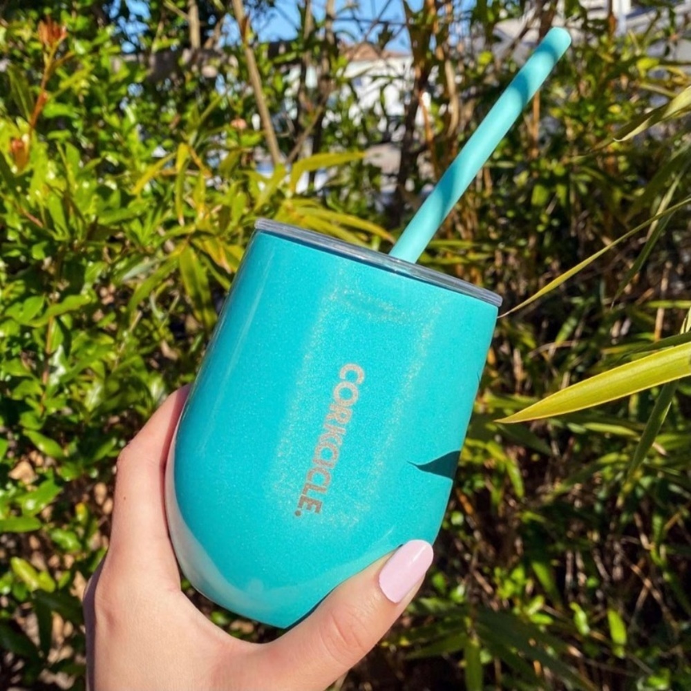 Corkcicle 12px wine tumbler with silicone straw